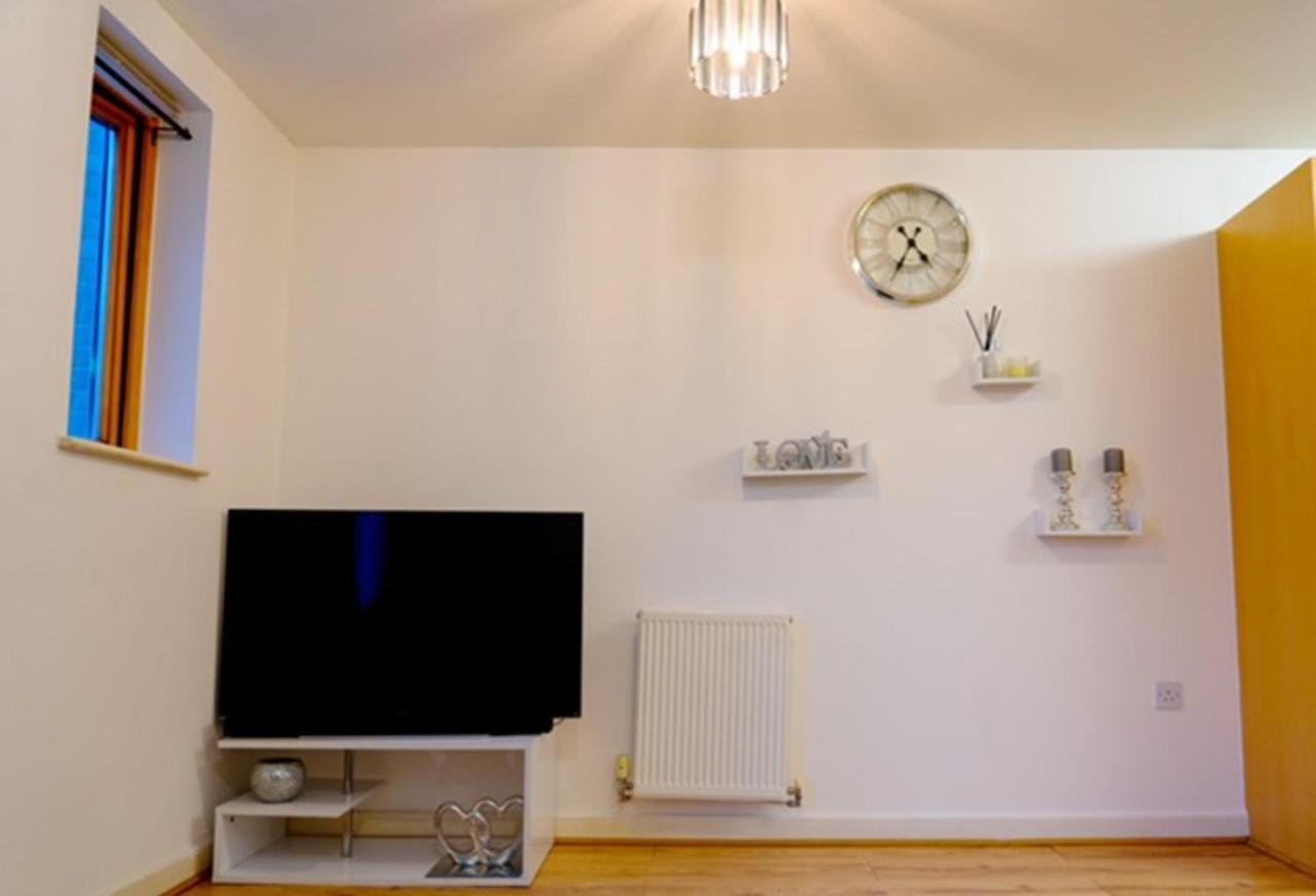 1 Bed - Sleeps 2 - 7 Min Walk To Hackney Station Apartment London Ngoại thất bức ảnh